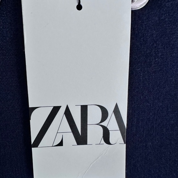 Zara Women's Toggle Closure Sweater (size: L) - NWT - Picture 14 of 14